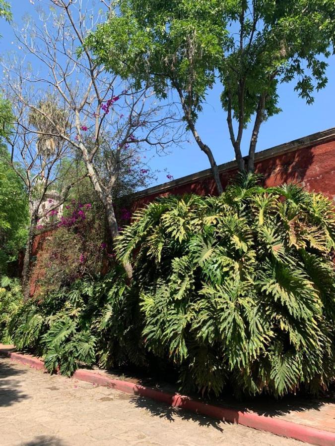 Hotel Hacienda Tzintzimeo Morelia Exterior foto